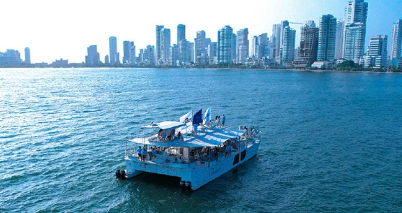 ESCAPADA ROMÂNTICA em CARTAGENA: passeio de catamarã!!