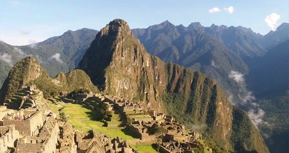 Rota do Sol: ILHAS de UROS, LAGO TITICACA + Machu Picchu!