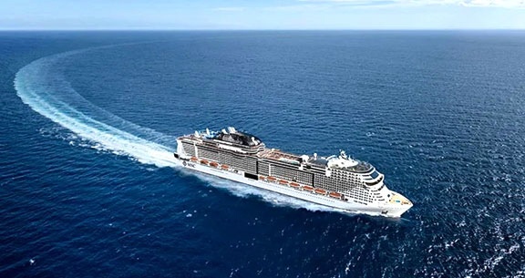 RÉVEILLON no MSC VIRTUOSA com FOGOS em COPACABANA